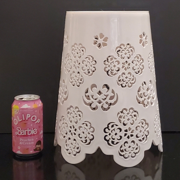ONLY SOLD IN BUNDLE 12" White Floral Cutout Plastic Wastebasket - Picture 7 of 10